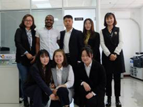 津巴布韦客户来访，给与我们充分肯定。